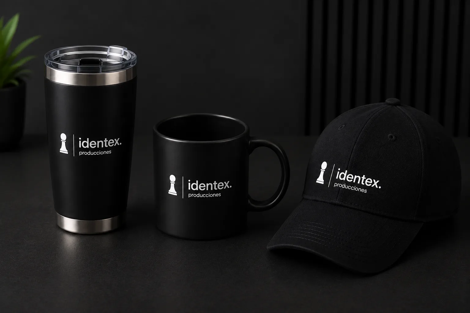 Kit corporativo con termo, mug y gorra personalizados